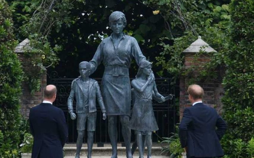 A estátua da princesa Diana tem vários significados especiais escondidos