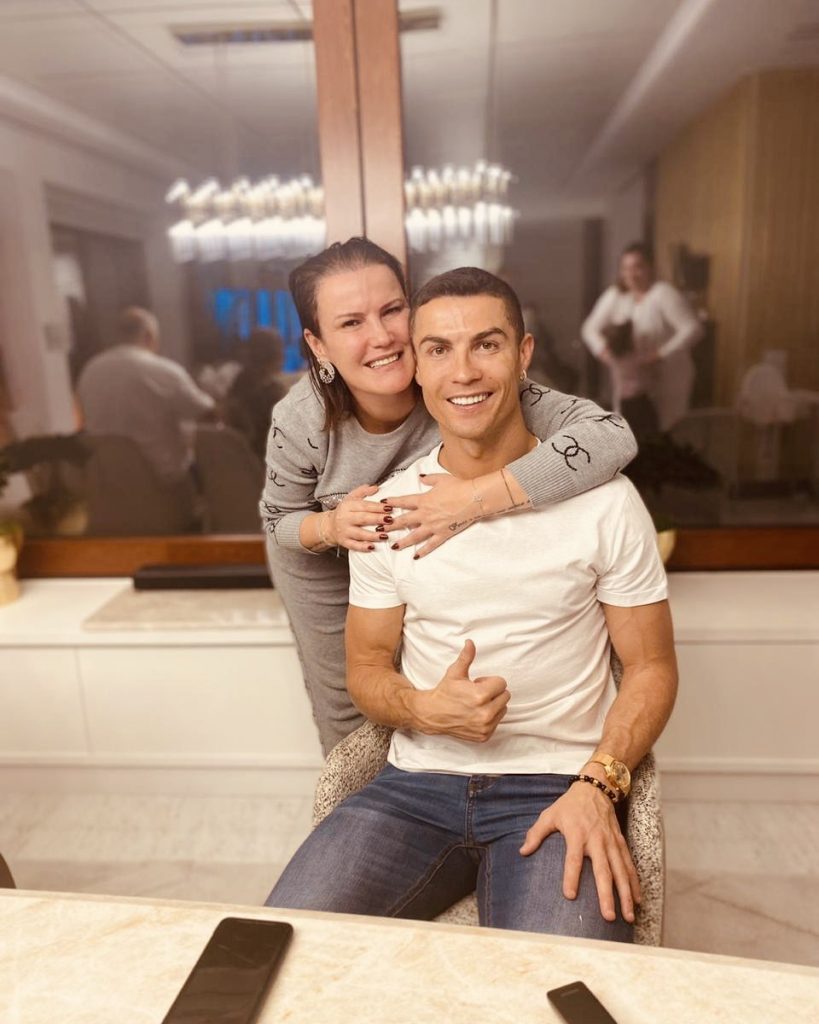 Elma Aveiro, irmã de Cristiano Ronaldo mostrou-se encantada