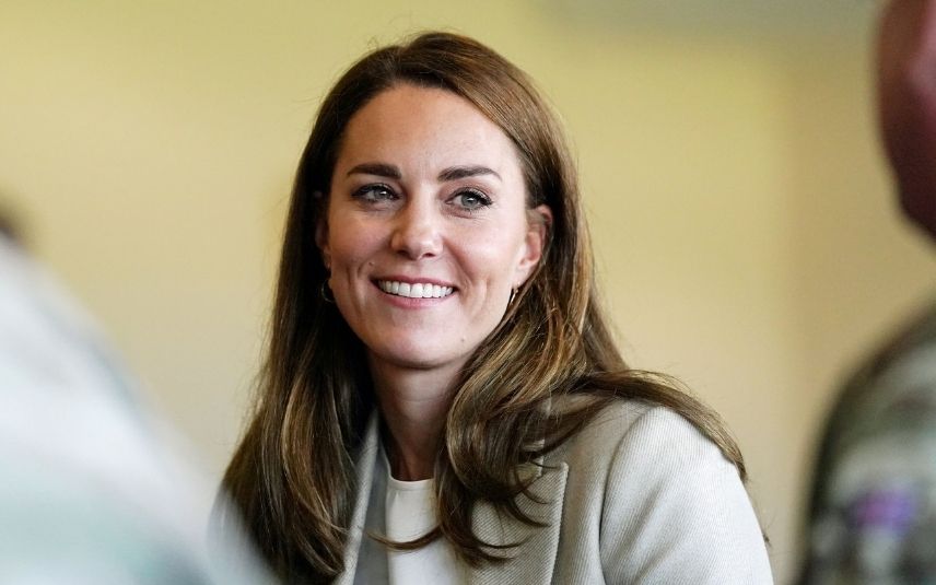 Kate Middleton é conhecida pelo bom gosto na escolha dos visuais. A duquesa de Cambridge usou uns óculos de sol nas Bahamas que esgotaram em menos de 24 horas