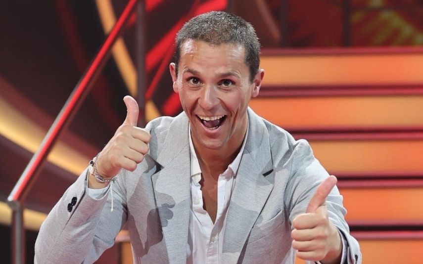 Miguel Azevedo foi convidado do Dois às 10 e falou sobre a sua participação no Big Brother Famosos. O cantor falou do 'casal sensação' e confessou quem acha que vai ser o vencedor do reality show da TVI.