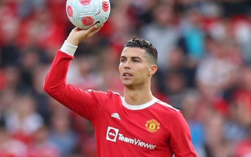 O Manchester United confirma que Cristiano Ronaldo vai falhar o jogo contra o Liverpool, depois de um dos seus bebés gémeos ter morrido.