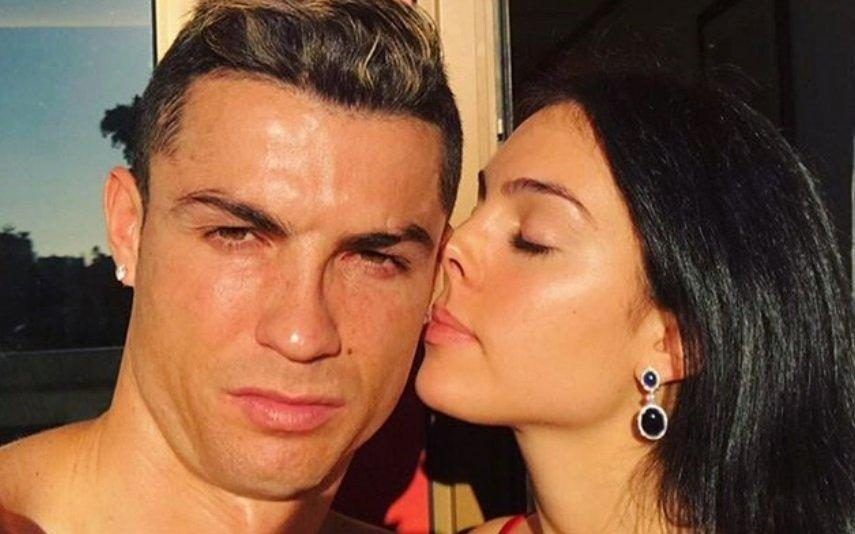 Cristiano Ronaldo e Georgina Rodríguez estão de luto. Morreu um dos bebés gémeos de que o casal estava à espera.