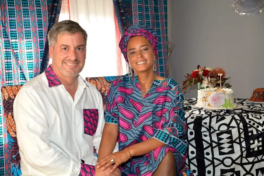 Bruno de Carvalho e Liliana Almeida oficializam o pedido de casamento segundo a tradição angolana - o alambamento