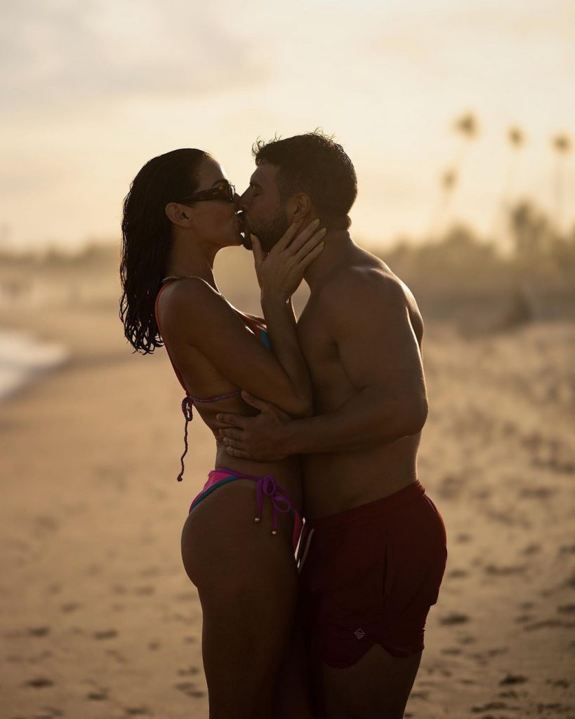 Miguel Ângelo e Vanessa Martins decidiram pôr um ponto final no namoro. O modelo tem publicado várias indiretas na Internet.