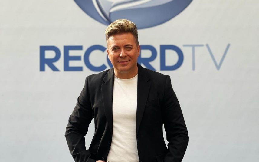 Rui Bandeira foi convidado para ser jurado de um programa de talentos do Record TV. O cantor está entusiasmado com o novo desafio internacional.