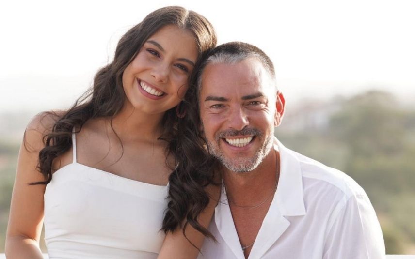 A filha de Cláudio Ramos completou 18 anos. O apresentador da TVI partilhou novas fotos ao lado de Leonor que estão a deixar os fãs rendidos à beleza da jovem.
