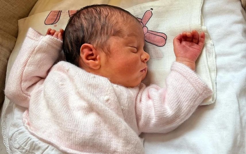 Georgina Rodríguez revelou o nome escolhido para a filha: Bella Esmeralda. Descubra o significado amoroso do nome da filha de Cristiano Ronaldo.