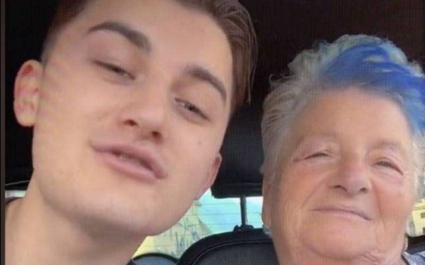 Um jovem italiano de 19 anos partilha no Tik Tok o seu dia a dia com a namorada de 76 anos. O rapaz pediu a senhora em casamento e o vídeo tornou-se viral.
