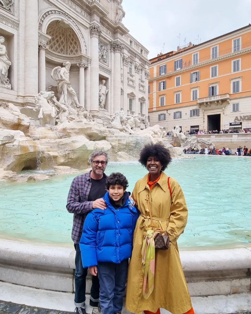 Mariama Barbosa com a família em Roma