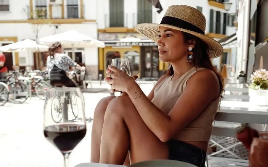 Mia Rose está a aproveitar uns dias para descansar em Marbella, Espanha. Os fãs não ficaram indiferentes às fotografias em biquíni: “Cada dia mais linda e sexy.”