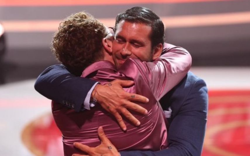 Na final do Big Brother – Desafio Final, Flávio Furtado estava particularmente emotivo e pediu um abraço a Francisco Macau.