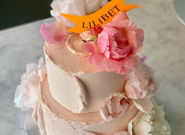 O bolo de aniversário de Lilibet, filha de harry e Meghan