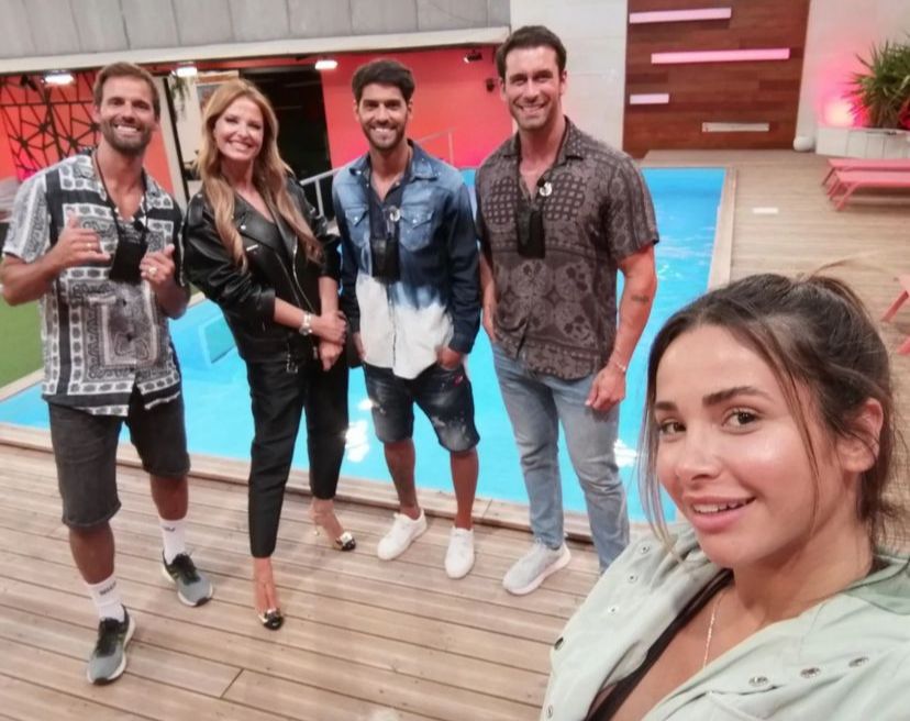 Cristina Ferreira com os concorrentes do Big Brother