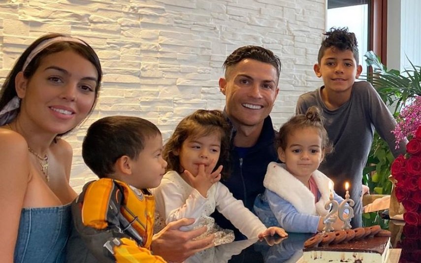 Cristiano Ronaldo e Georgina com os filhos