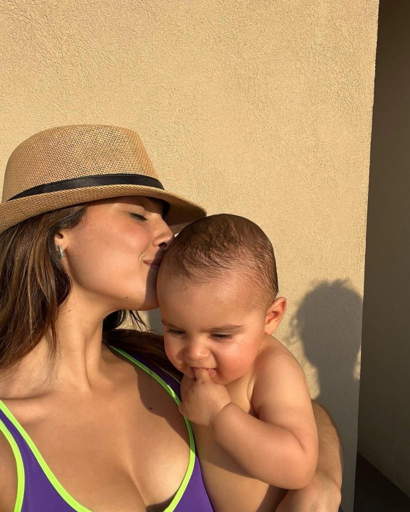 Martim, fruto do relacionamento de Angie Costa e Miguel Coimbra, já tem 11 meses. A atriz mostrou o filho a dar os primeiros passos e não contém as lágrimas!