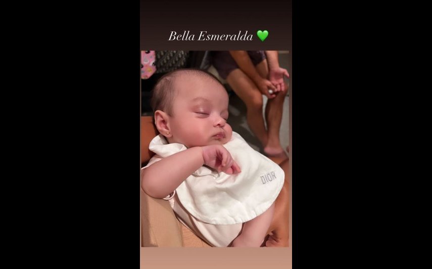 Georgina Rodríguez partilhou mais uma fotografia da recém-nascida Bella Esmeralda, de apenas dois meses. Mas há um pormenor que saltou à vista e pode causar polémica.... saiba tudo!
