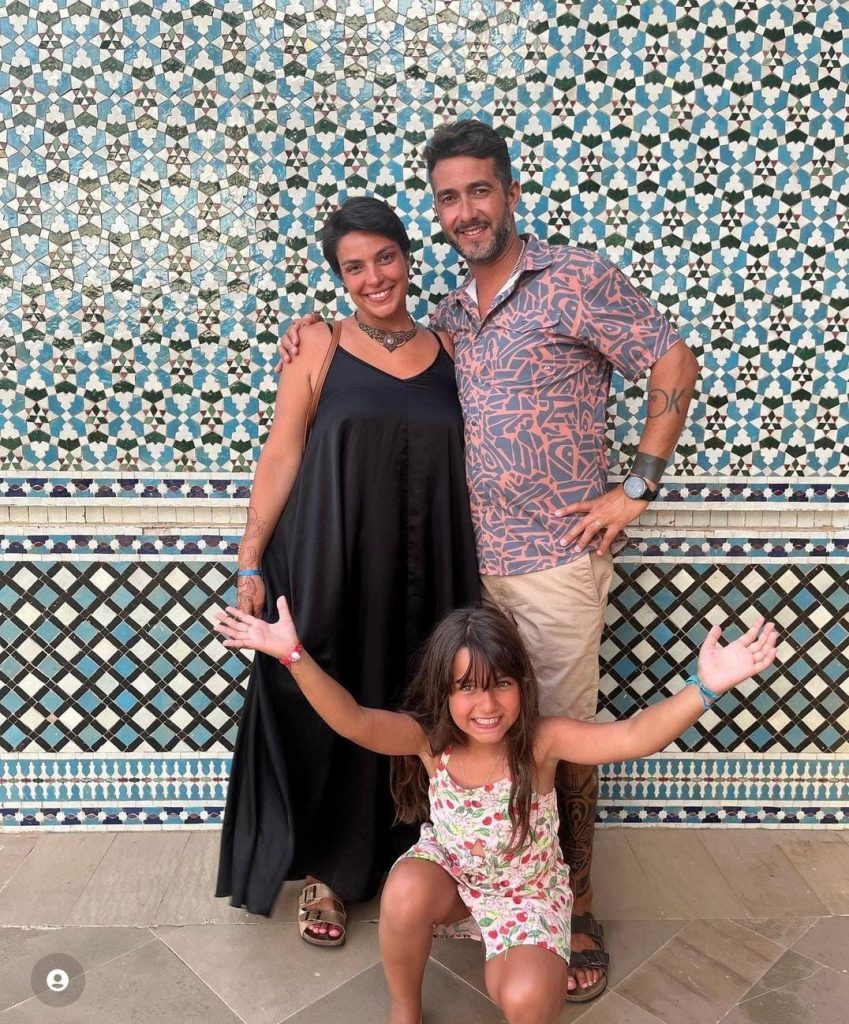 Bruno e Ruth de "Casados" estão de férias em Marrocos. A filha do noivo também viajou com o casal.