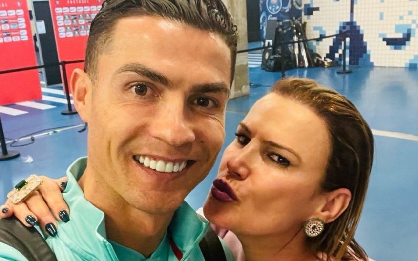 Elma Aveiro defendeu com unhas e dentes o irmão, Cristiano Ronaldo, depois de este ser acusado de "arrogância" no Manchester United