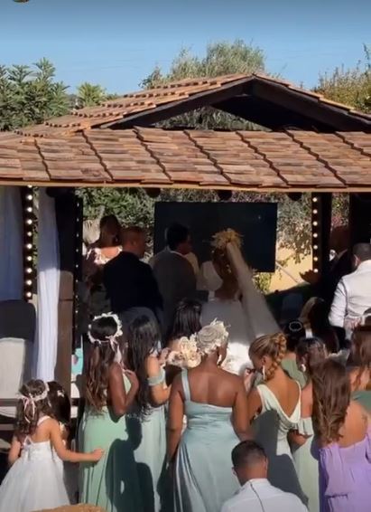 Bruno de Carvalho e Liliana Almeida já deram o nó no Solar do Paço. O DJ e a cantora são, oficialmente, marido e mulher.
