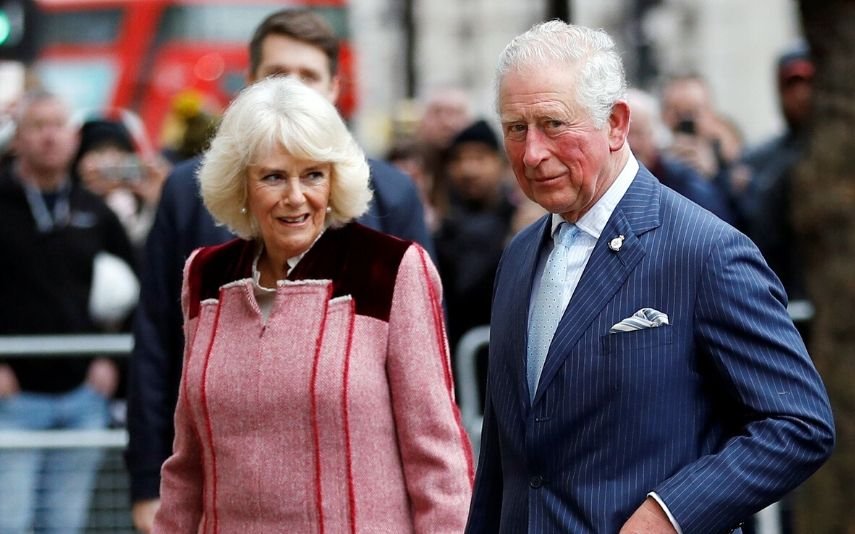 O Palácio de Buckingham já anunciou que a proclamação de Carlos III, que ascende a rei após a morte de Isabel II, decorre neste sábado.