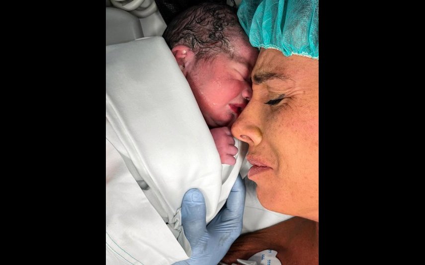 Diogo Beja e Mia Relógio já são pais! A filha, Emília, nasceu na sexta-feira, dia 28 e o casal já partilhou as primeiras fotos da menina.