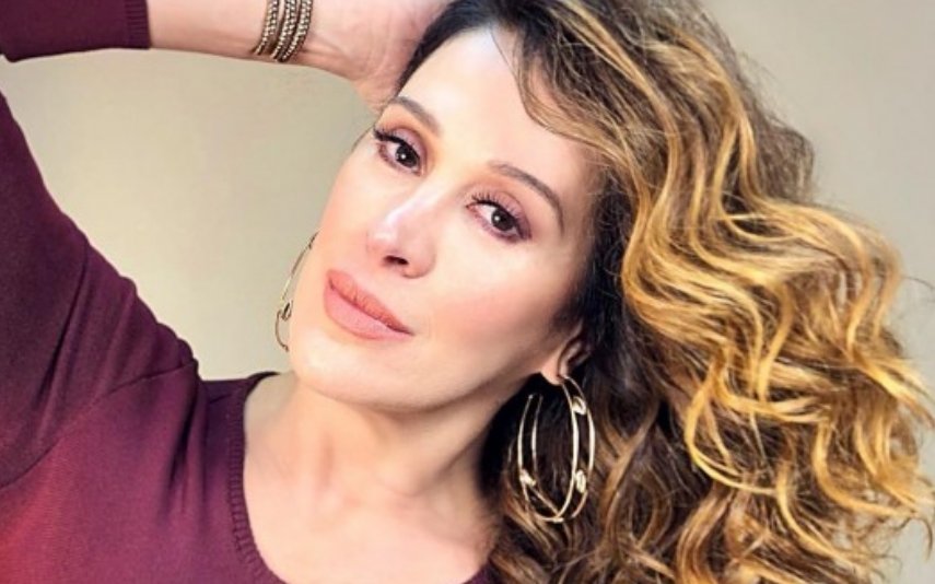 Cláudia Raia, de 55 anos, está grávida do terceiro filho. A atriz fez furor na internet ao partilhar um vídeo a dançar onde surge com a barriguinha à mostra.