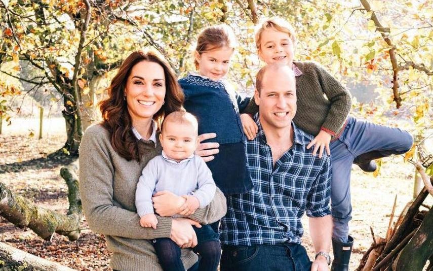 William e Kate com os filhos