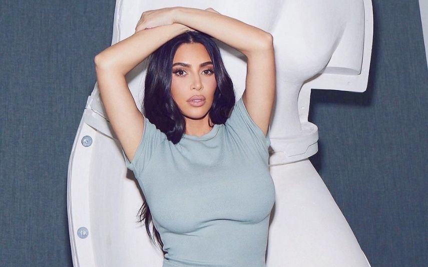 No reality show da família, Kim Kardashian fez revelações bombásticas e acabou por contar uma homenagem que fez à avó...bastante peculiar!