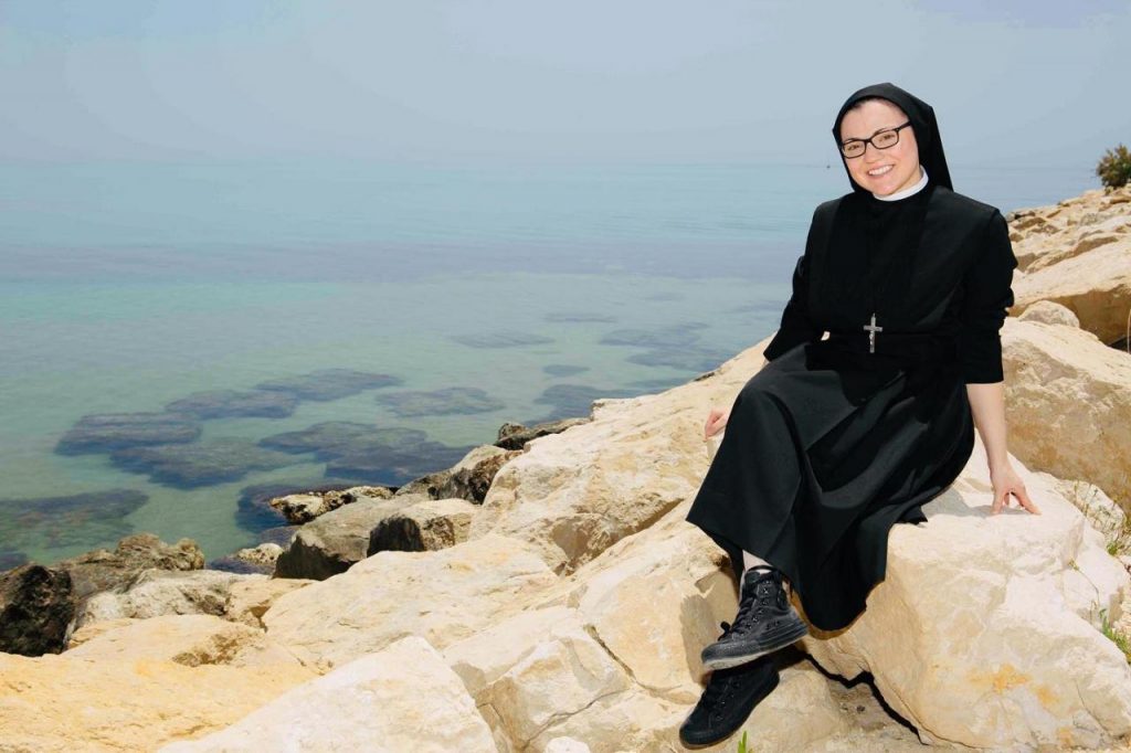 Cristina Scuccia era uma freira que conquistou o mundo ao ganhar o The Voice. Agora, mudou de vida e está irreconhecível.