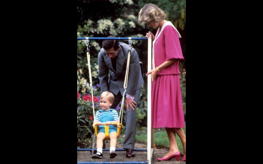 Princesa Diana e o então Príncipe Carlos