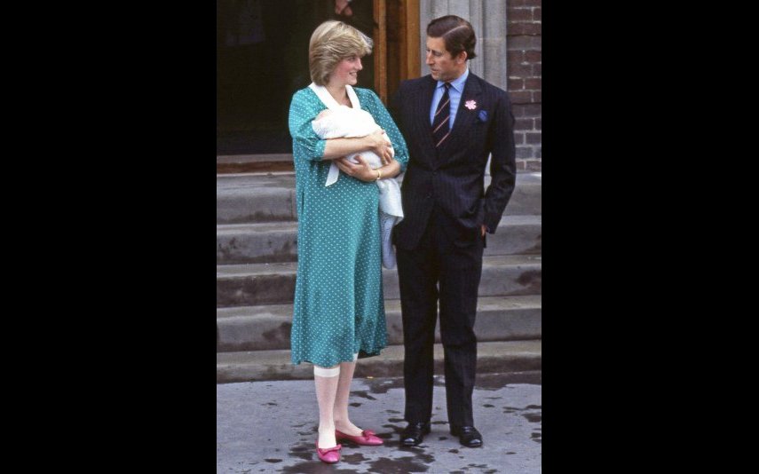 Imagens icónicas da Princesa Diana e do então Príncipe Carlos