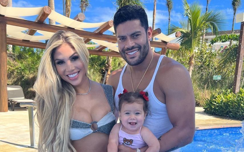 Hulk e Camila Ângelo, sobrinha da ex-mulher, assumiram o relacionamento e estão em Punta Cana de férias. Os internautas continuam se aceitar e atiram: "Tiraste o marido da tua tia "
