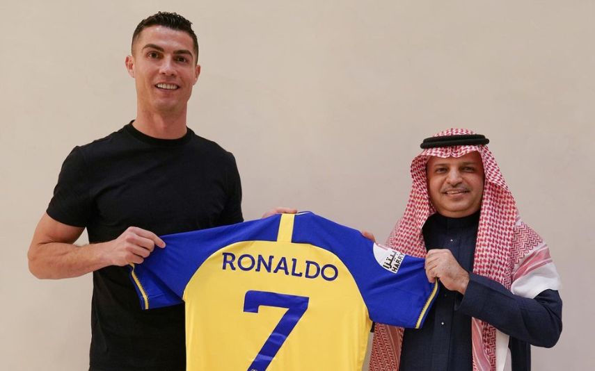 Clube da Arábia Saudita acaba de anunciar a contratação de Cristiano Ronaldo. Apresentação deverá acontecer amanhã, dia 31.