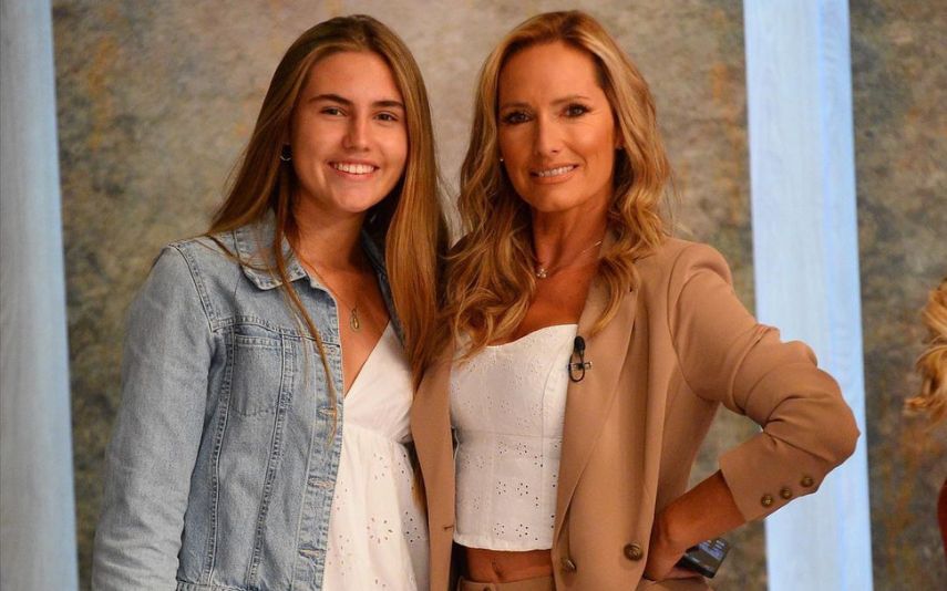 Fernanda Serrano fez questão de deixar uma mensagem a Laura, que completa hoje 15 anos. Seguidores elogiaram a beleza da filha da atriz.
