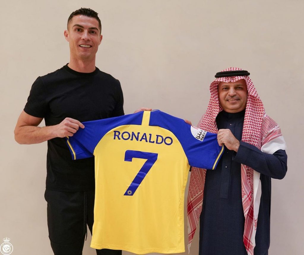 Cristiano Ronaldo, Georgina Rodríguez e os filhos já estão a viver na Arábia Saudita. Saiba como vai ser a nova vida desta família.