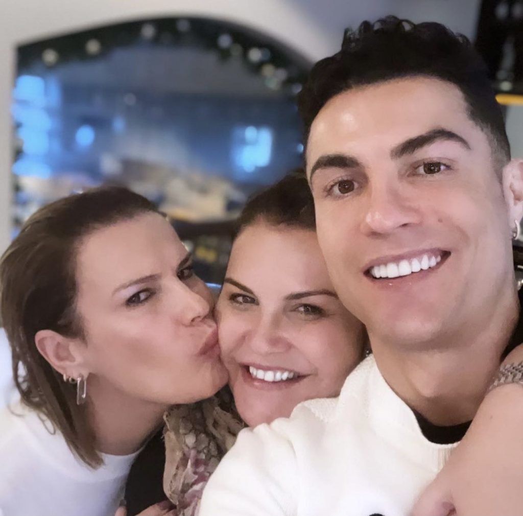 Elma Aveiro, Katia e Cristiano Ronaldo