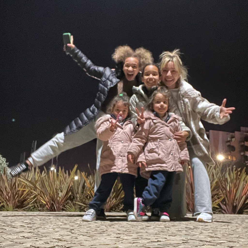 Luciana Abreu com as filhas
