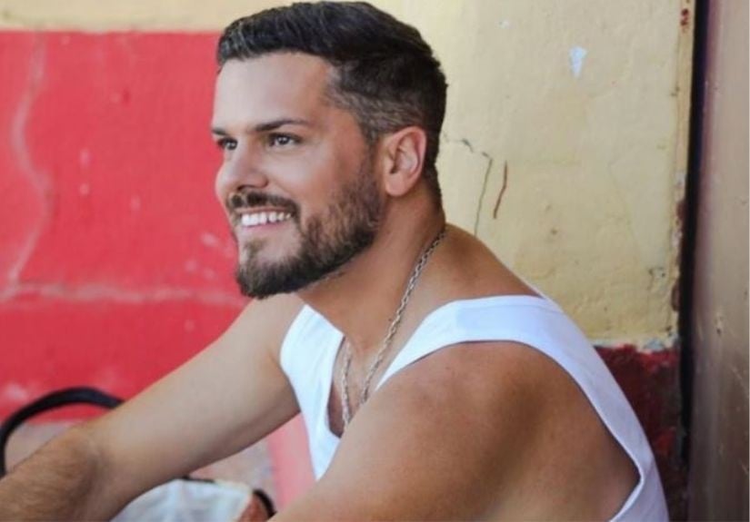 Mickael Carreira recorreu ao seu Instagram para partilhar uma foto sensual. O cantor mostrou-se na cama em tronco nu.
