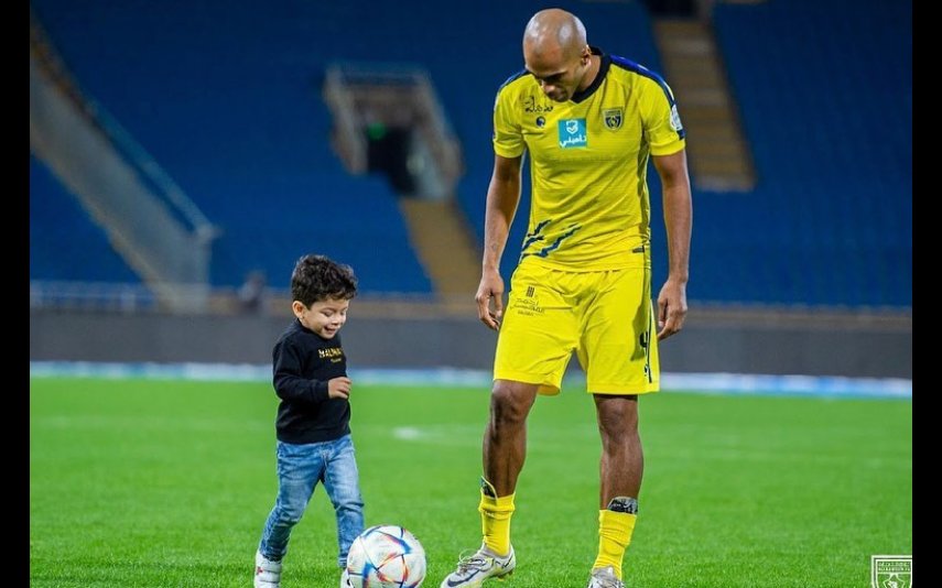 Naldo: Inconsolável! Ex-futebolista do Sporting de luto pelo filho de 4 anos